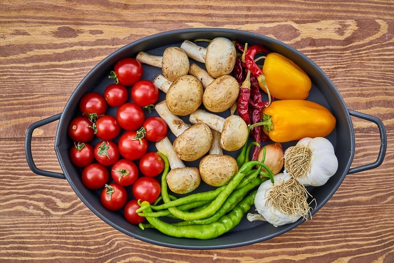 Creuset vs Staub : quel est le meilleur choix en 2026 ?